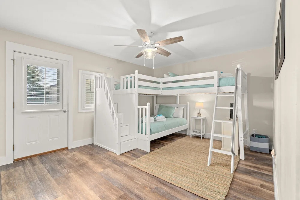 Newly Renovated! 140 Feet To White Sandy Beaches! Pool! Grill