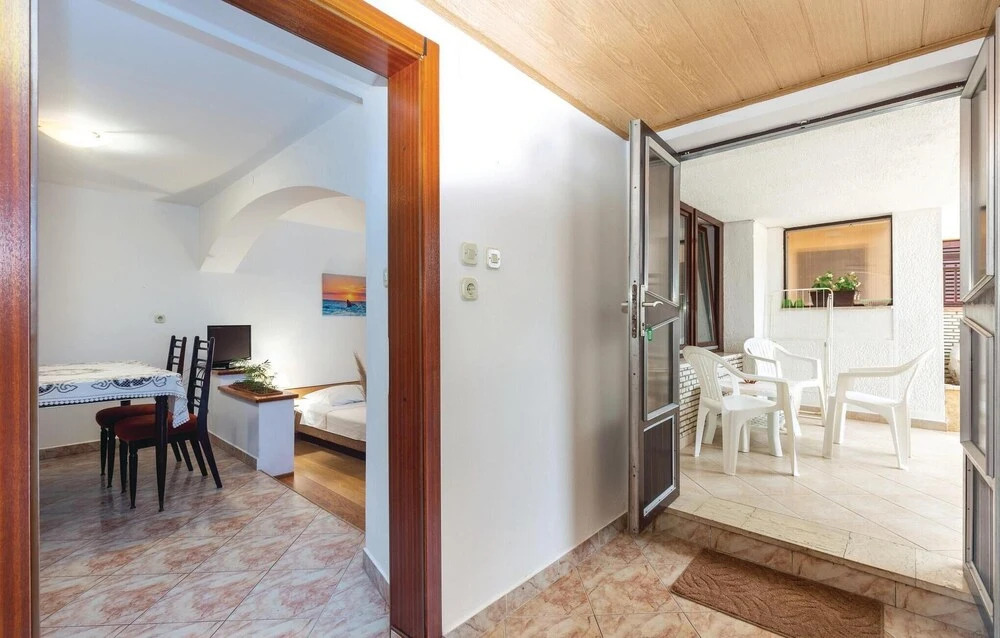 Stunning Apartment in Jadranovo With