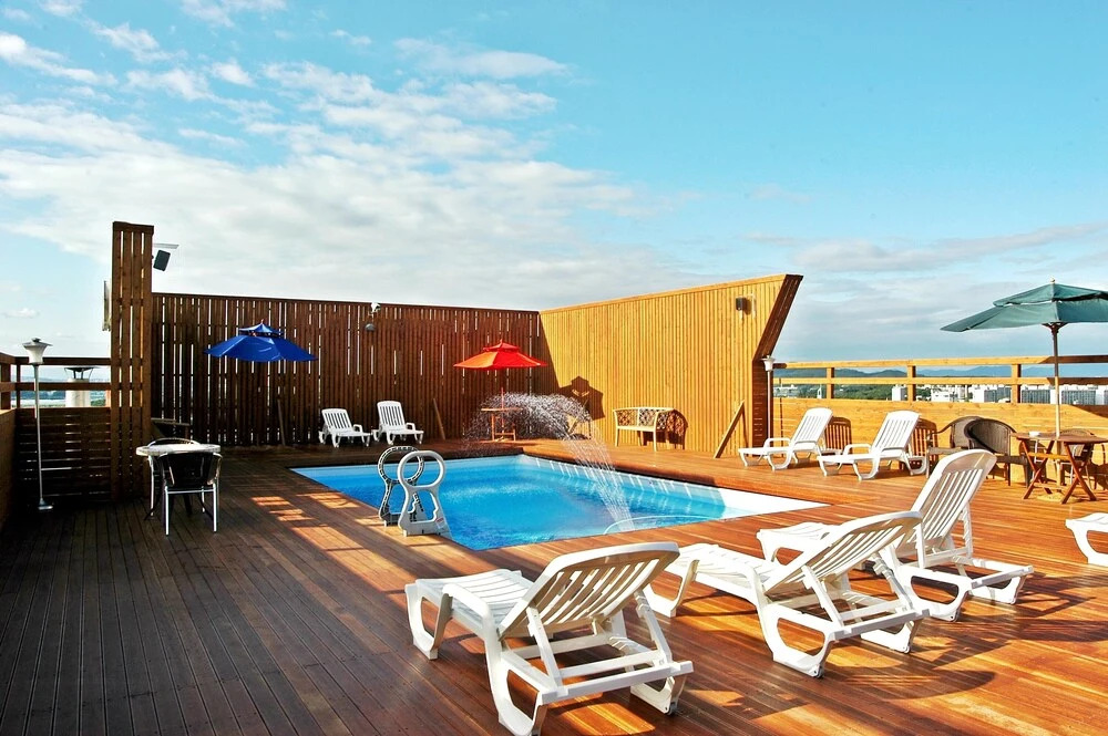 World Tourist Hotel