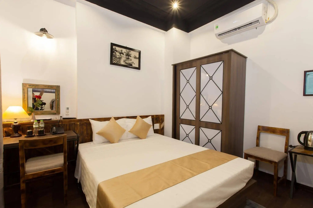 Luxury Backpakers Hotel