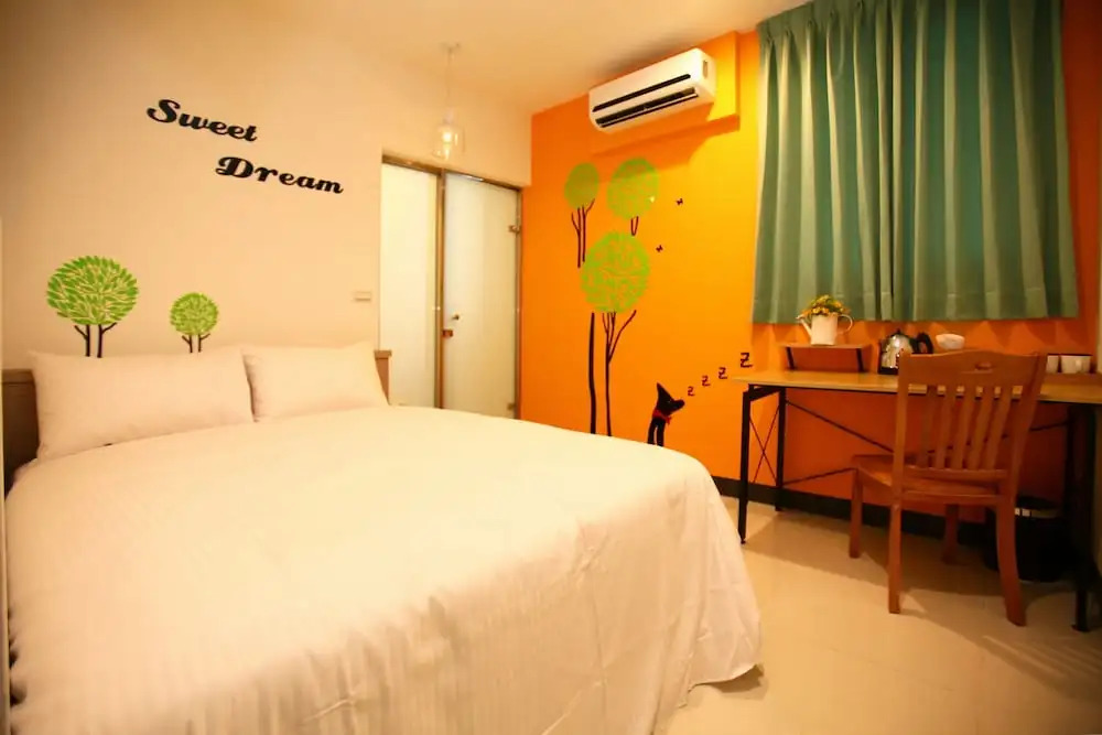 Xinyi Hotel