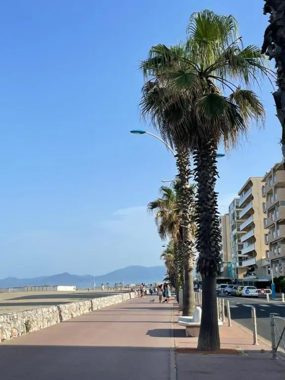 Grand appartement 87m2 à 10 mètres de la plage