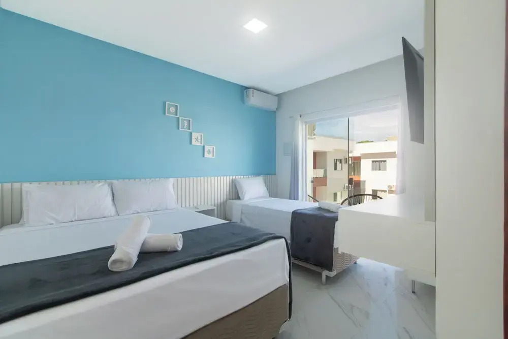 Stay With Pool Just Minutes From the Beach - CCR