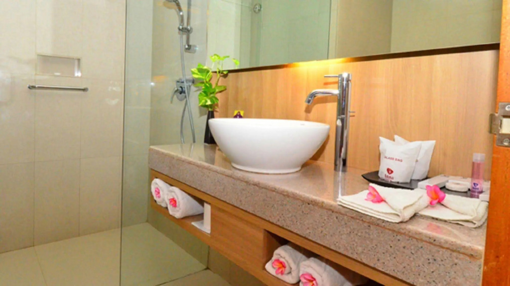 Inna Sindhu Beach Hotel & Resort