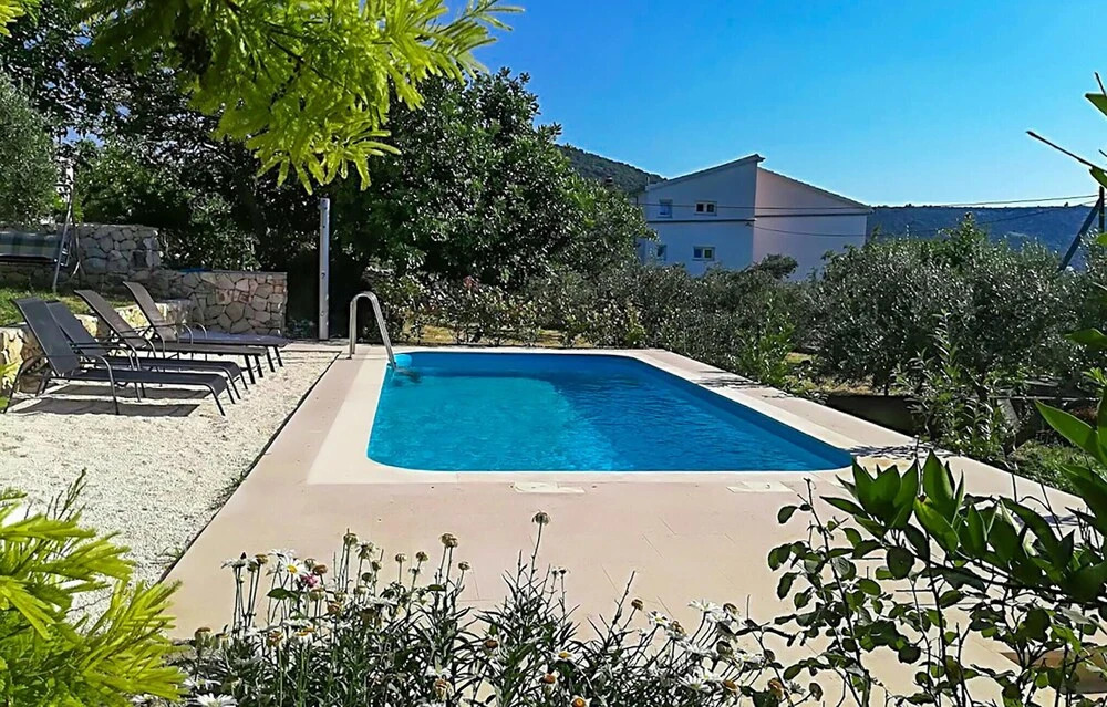 Beautiful Home in Vinisce With Wifi and 4 Bedrooms