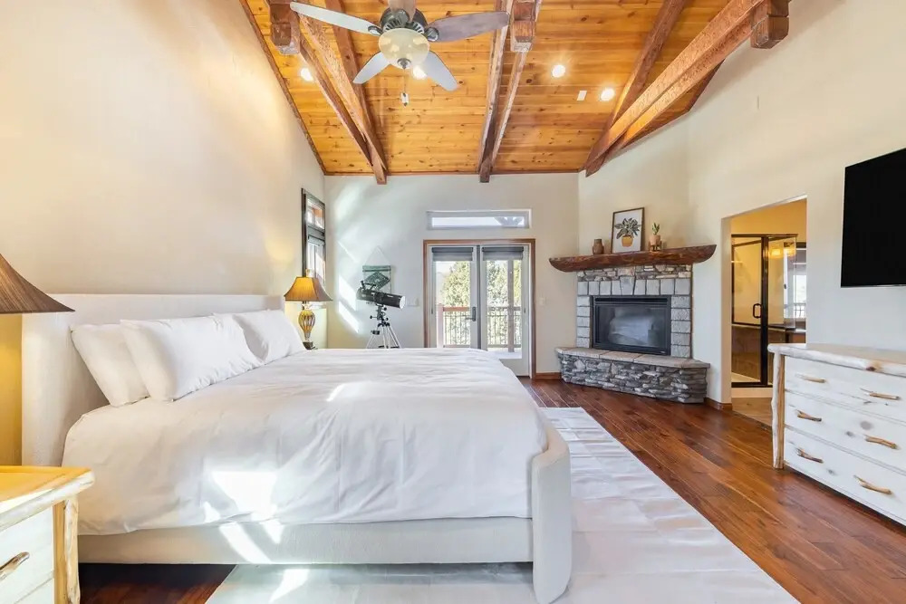Fox Whisper Lodge by Avantstay 10mins to Slopes