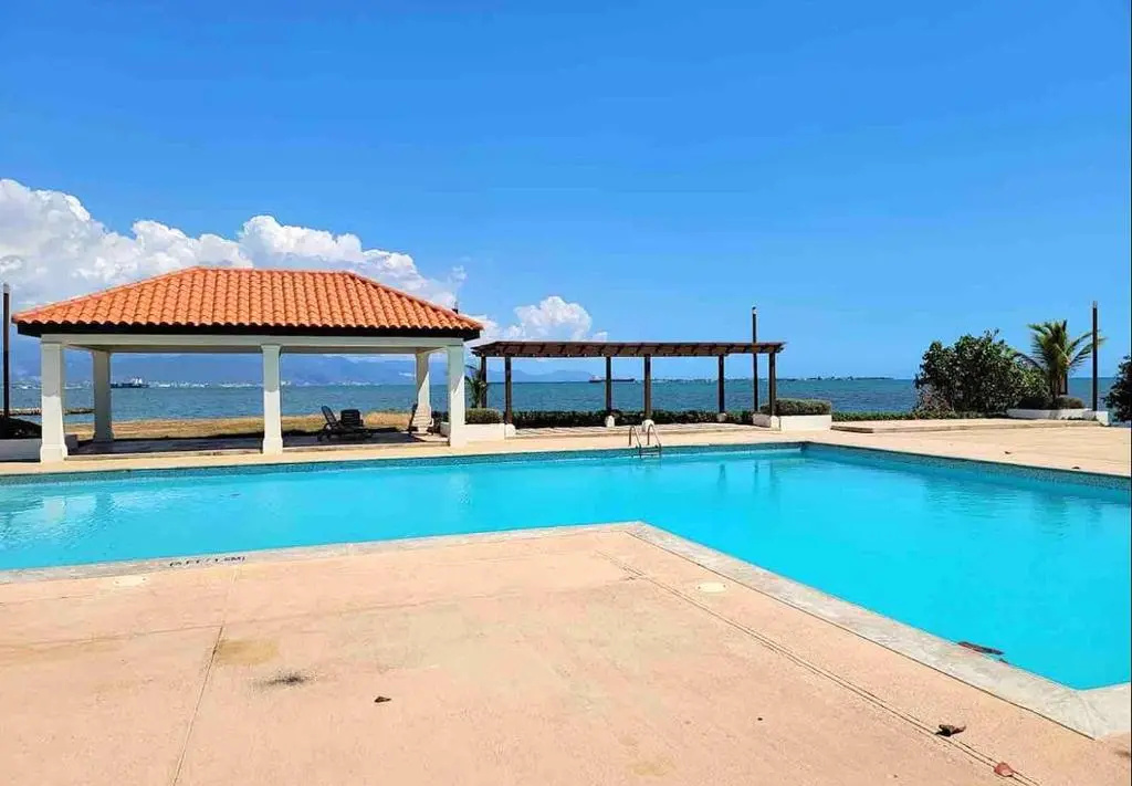 BayFront 5 Star Vacation Home