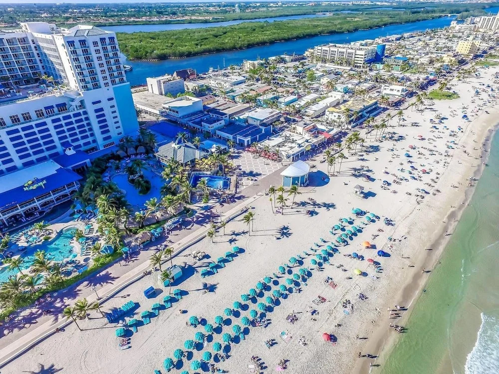 Cozy 1 BR W Parking Space, Near Beach - 5