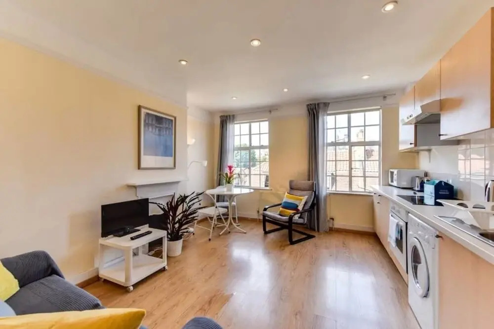 Stylish 1 bed Sleeps 4 in Whitechapel 5min to Tube