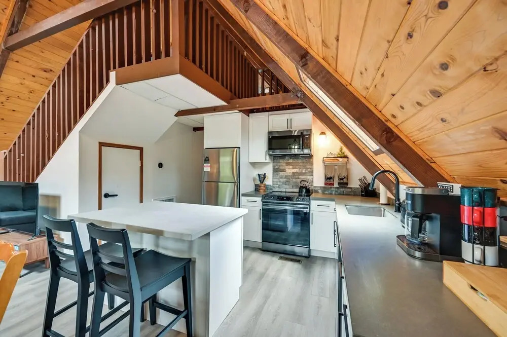 Deck & Grill: A-Frame Cabin in Munds Park