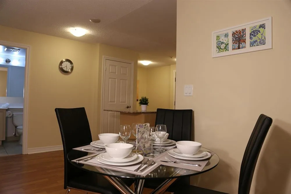 Sarkar Suites - 330 Burnhamthorpe Road