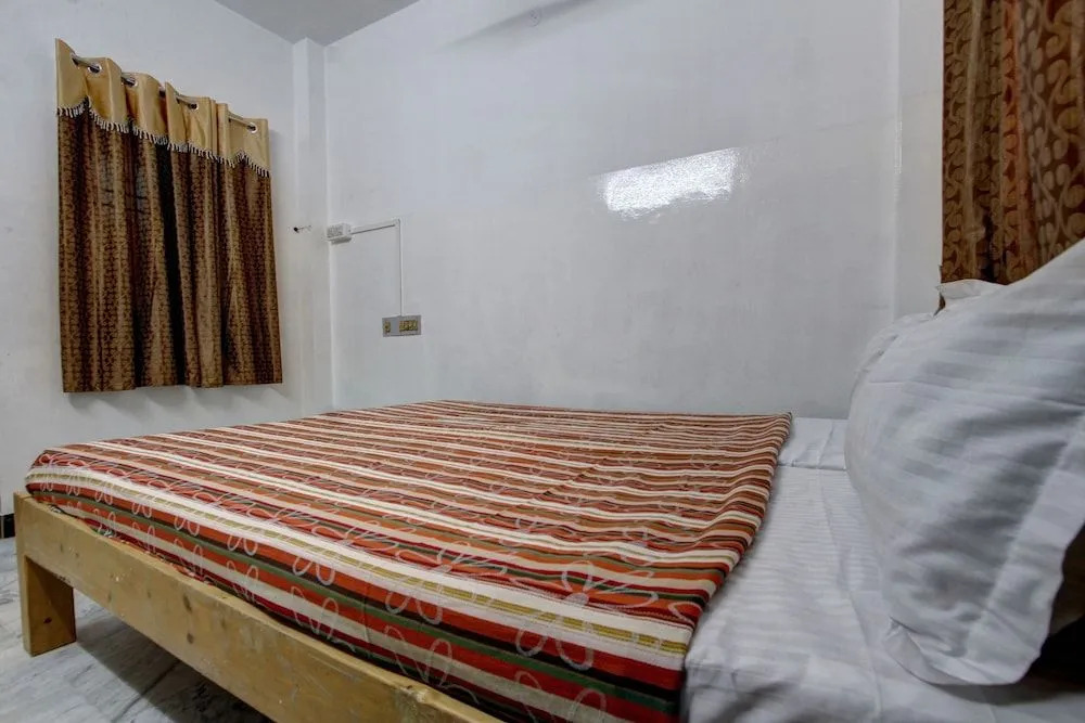 Spot On 40228 New Modern Homestay