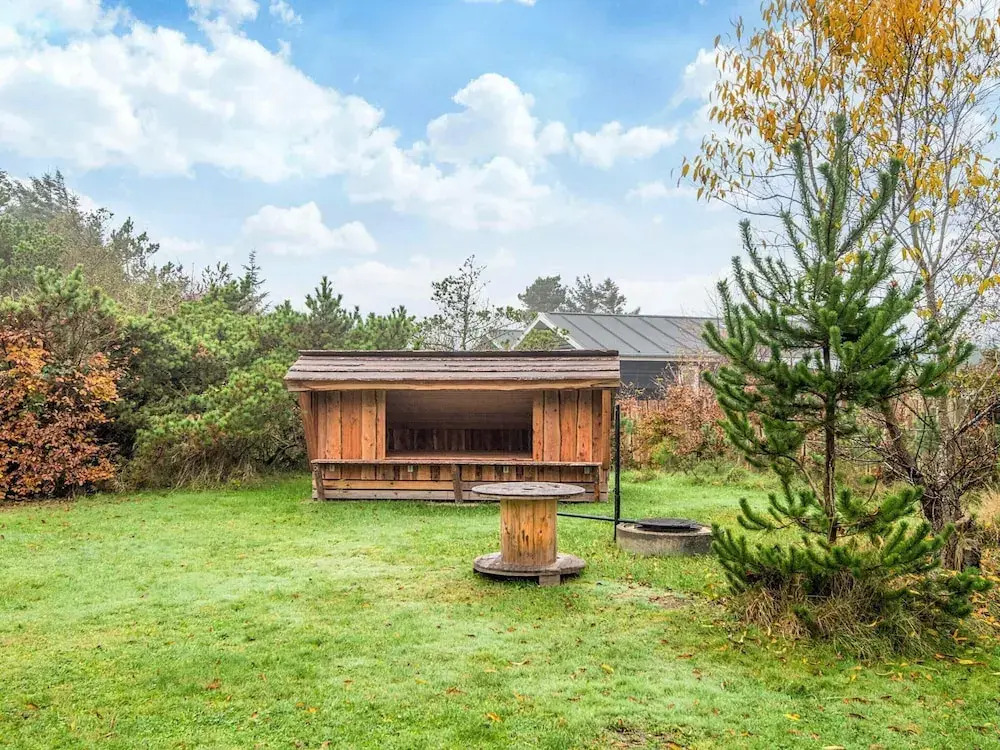 10 Person Holiday Home in Oksbol