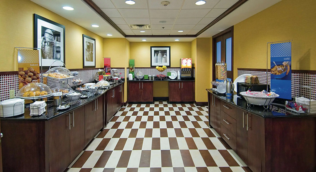 Hampton Inn & Suites Millington