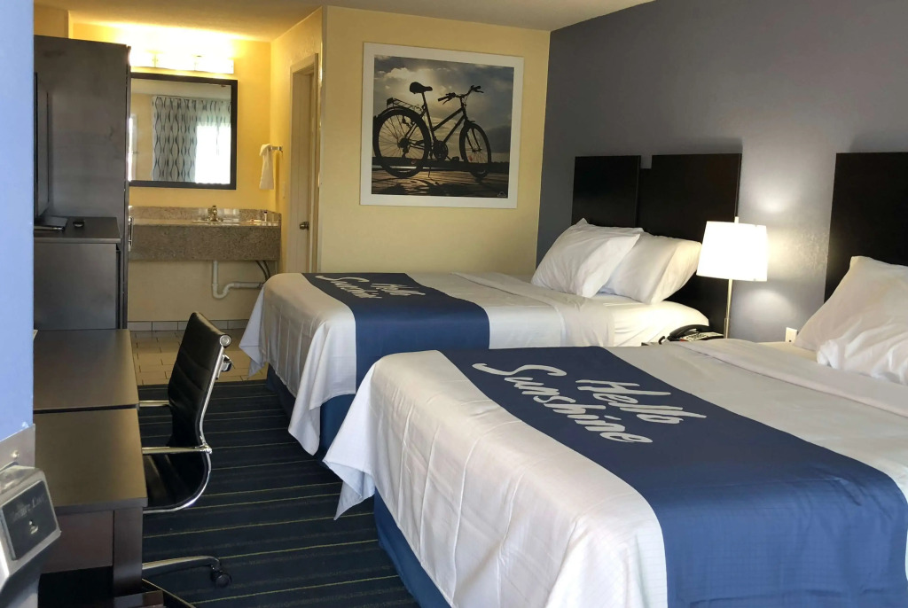 Days Inn by Wyndham Charles Town