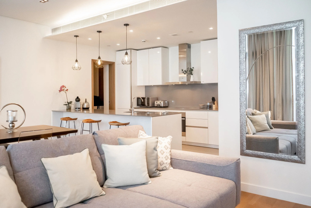 Elegant And Bright Apartment In City Walk