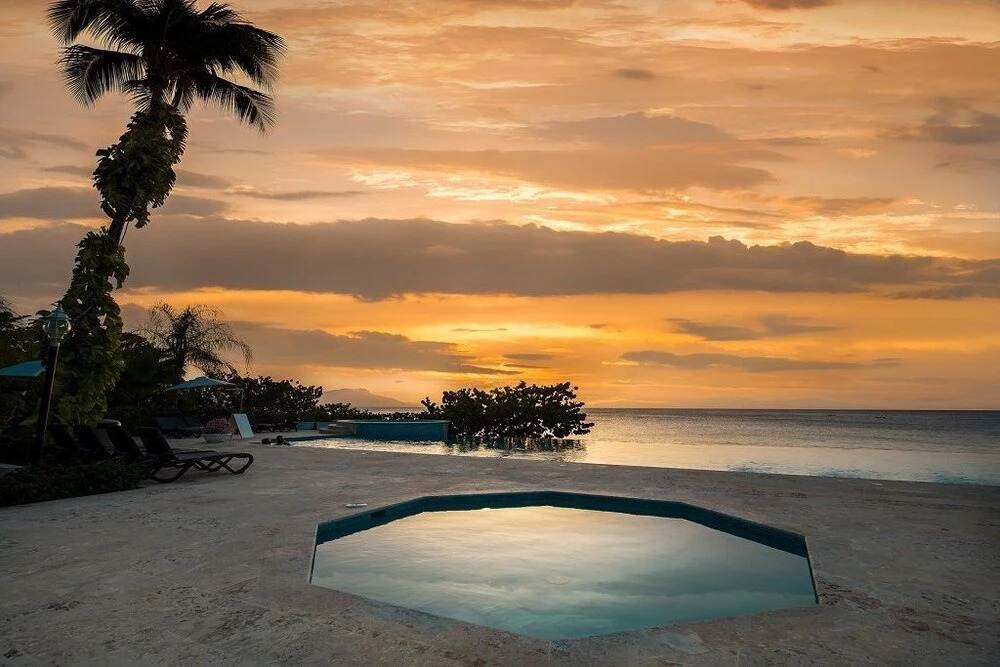 Hispaniola Beach B-6