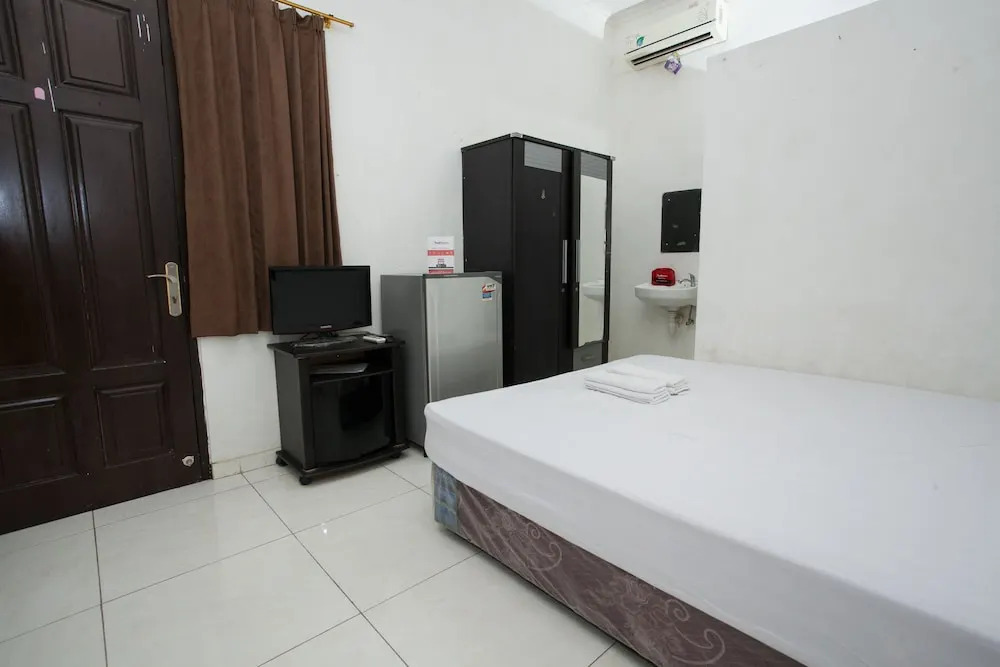Reddoorz near Kejaksaan Negeri Surabaya