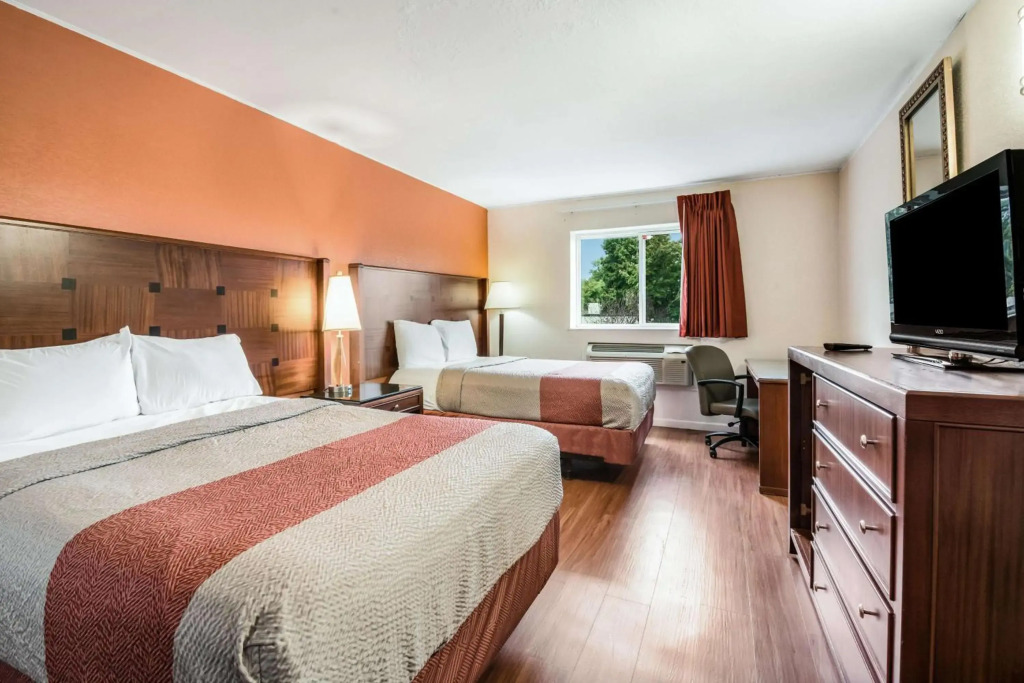 Motel 6-Tinton Falls, NJ