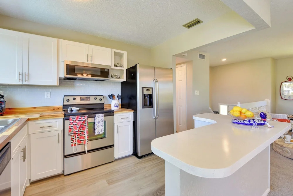 Walk to Marina: Home w/ Pool in Palmetto