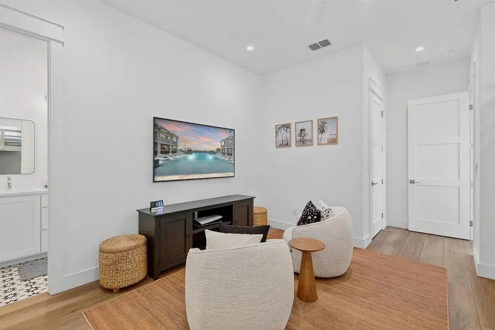 Sunny Shores 300 SEA