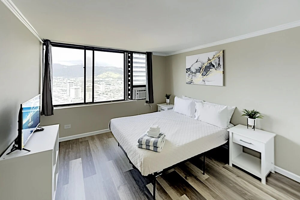 Hawaiian Monarch 3707b Condo by Redawning