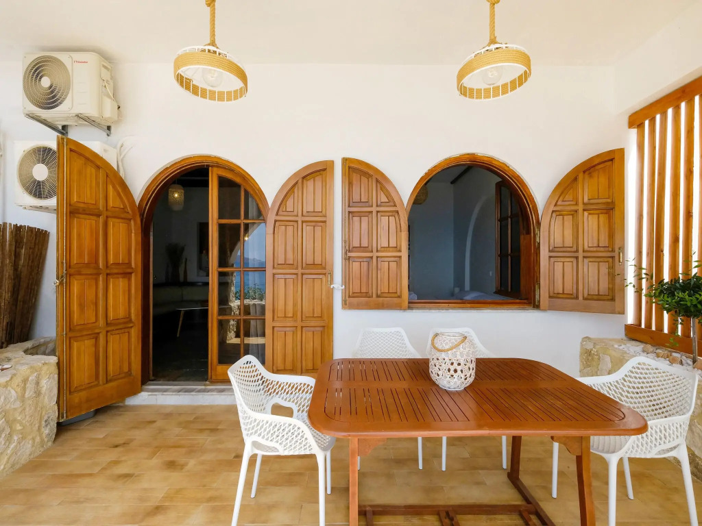 Comfortable Holiday Home With Terrace