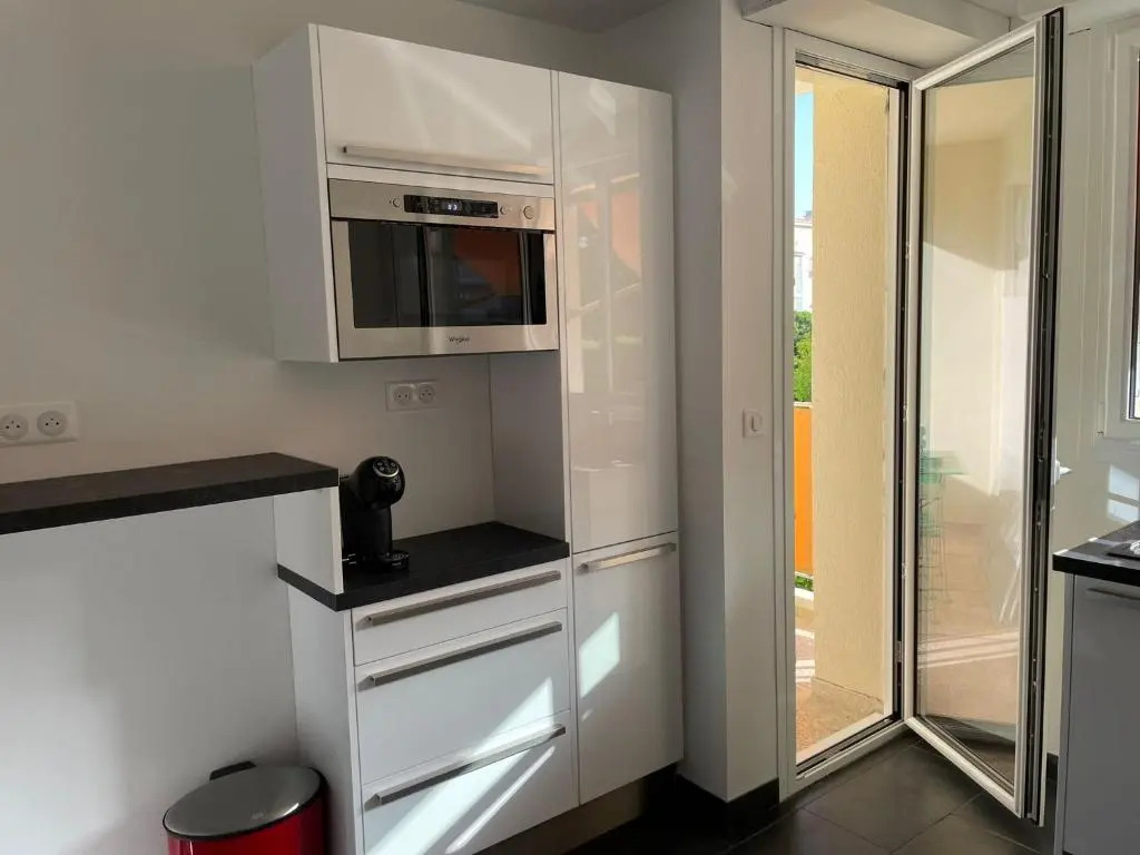 Magnifique appartement climatisé de 87m², à 100m de la plage