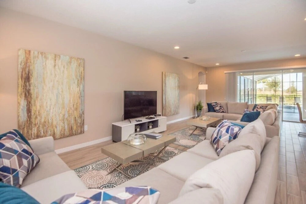 Family Reunion ! Huge Private Pool/spa! 13 Bedroom Home