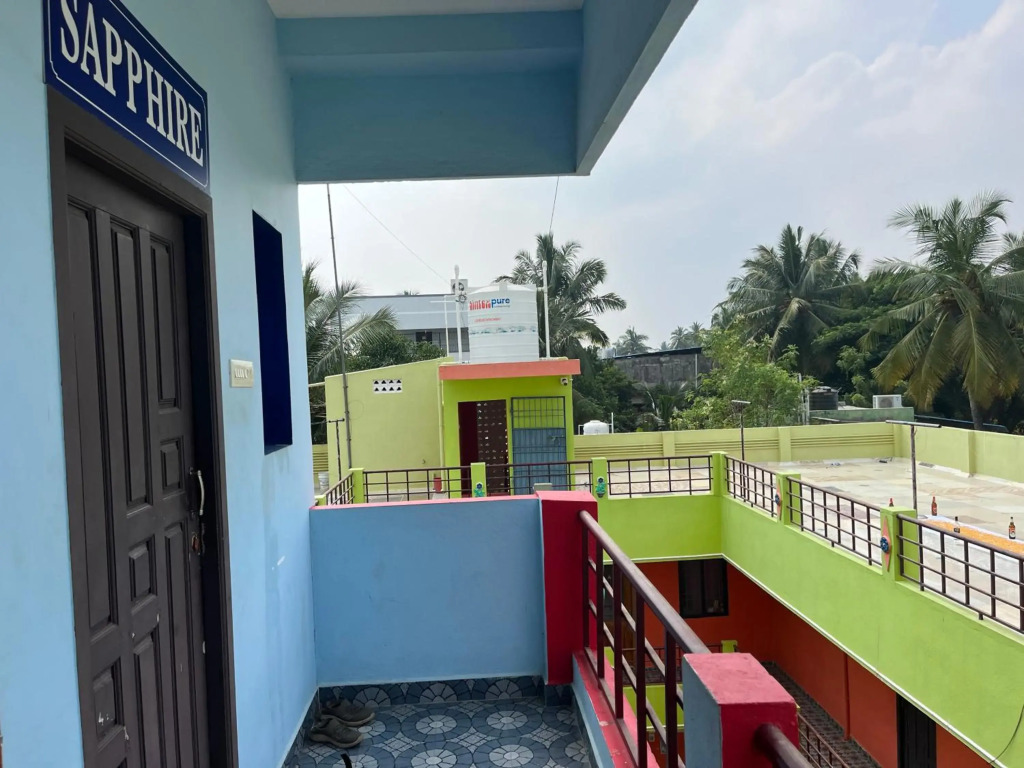 Royal Grandee Hotel