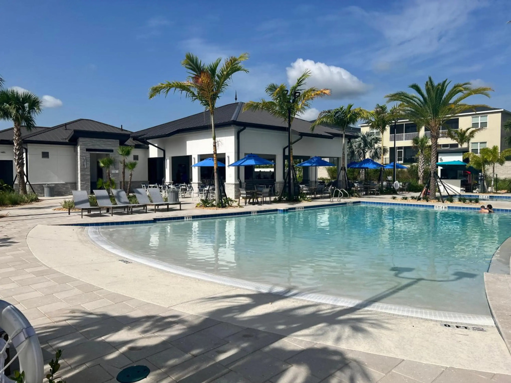8 Bedroom Resort Style Home close to Disney.