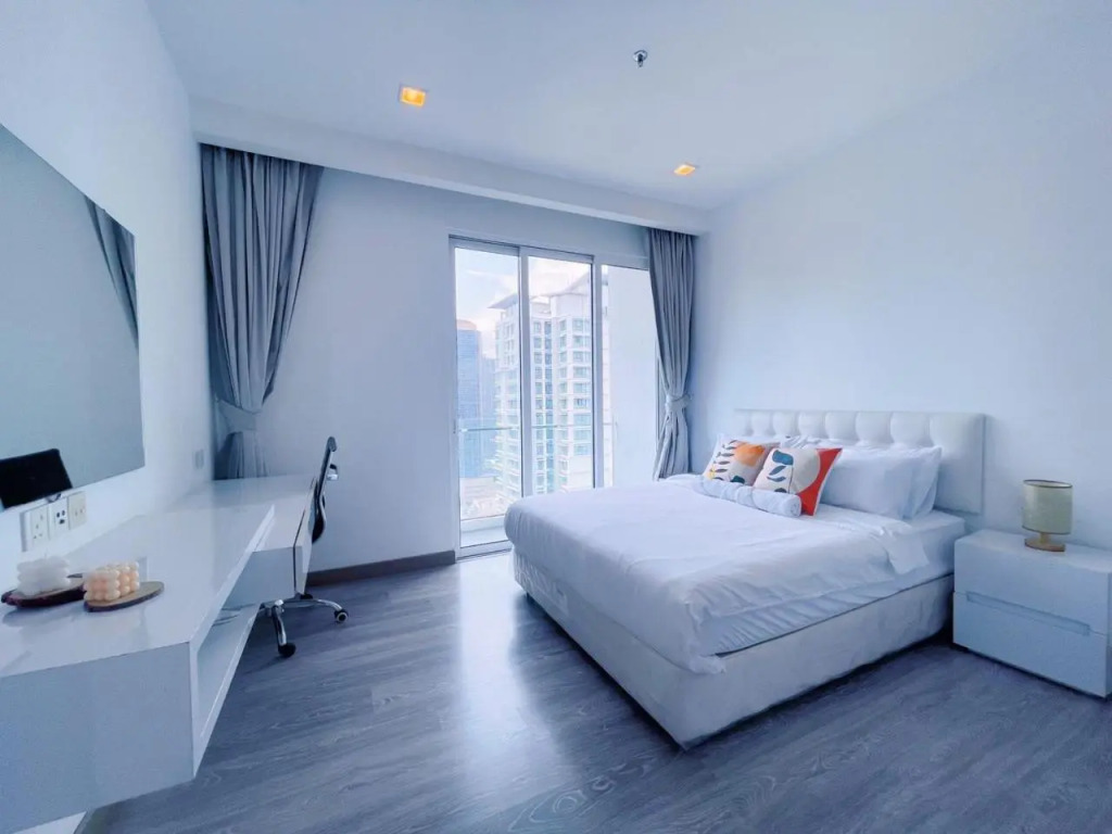 6PAX SUITES KL CITY Pavilion at Bukit Bintang NETFLIX & WIFI