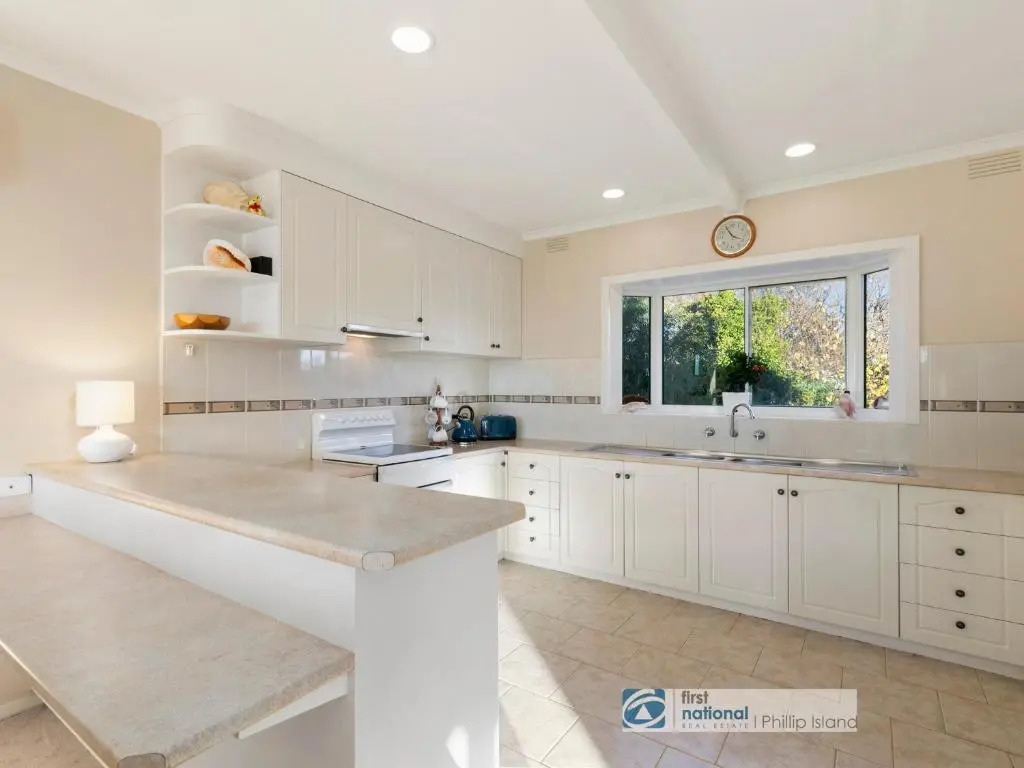 Beachfront Retreat Amazing 5 bedroom House