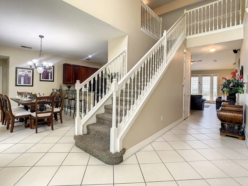Fantastic 7 Bed 6 Bath in Prestigious Gated Comm