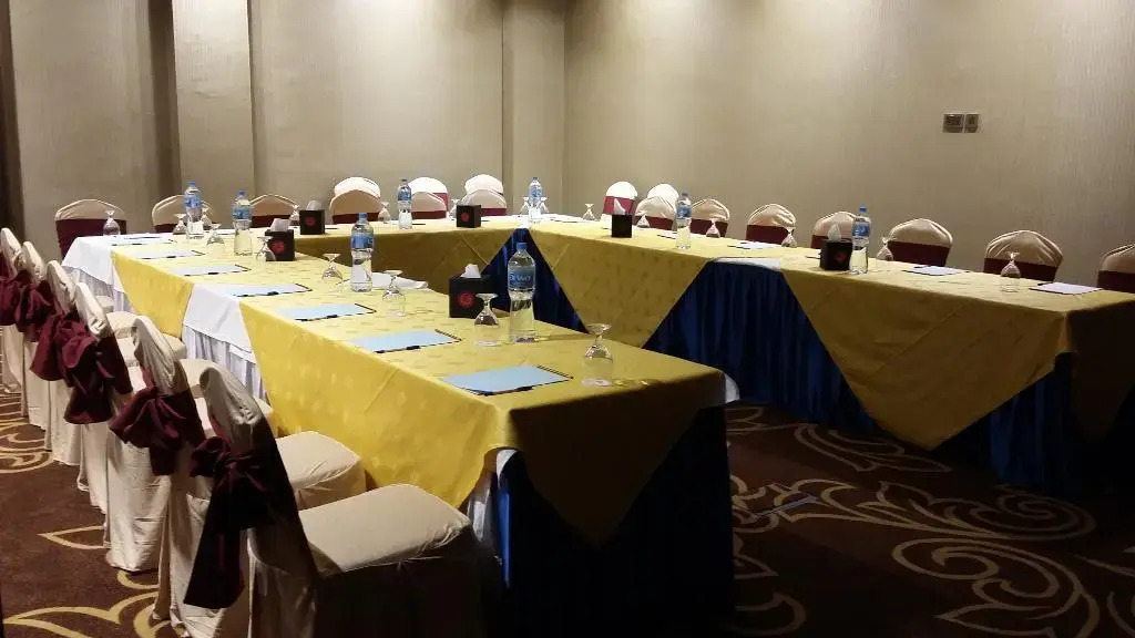 Ramee Guestline Hotel Qurum