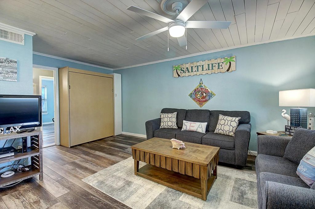 Courtyard #211 in Port Aransas