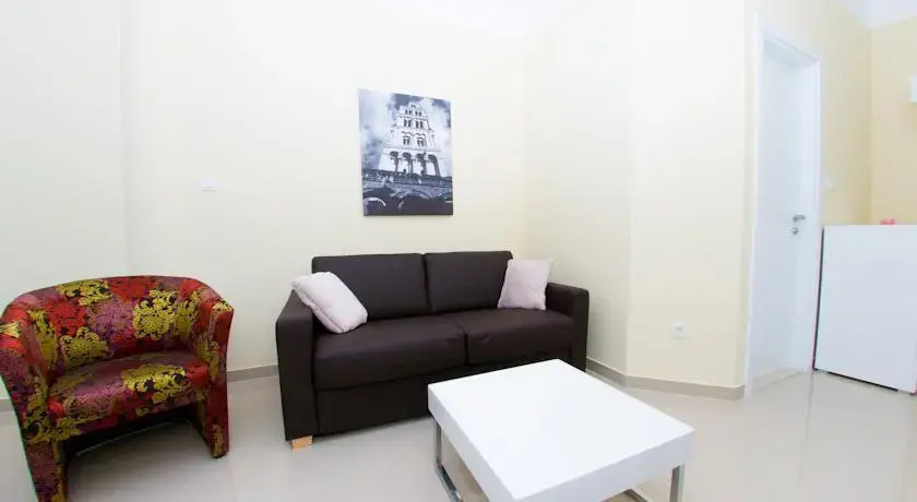 Apartments Villa Pjer - Pool & Private Parking near Beach Žnjan
