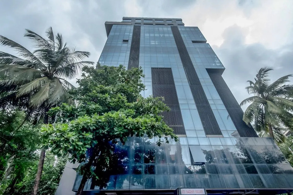 Oyo 7918 Home Apartment the Premium Services