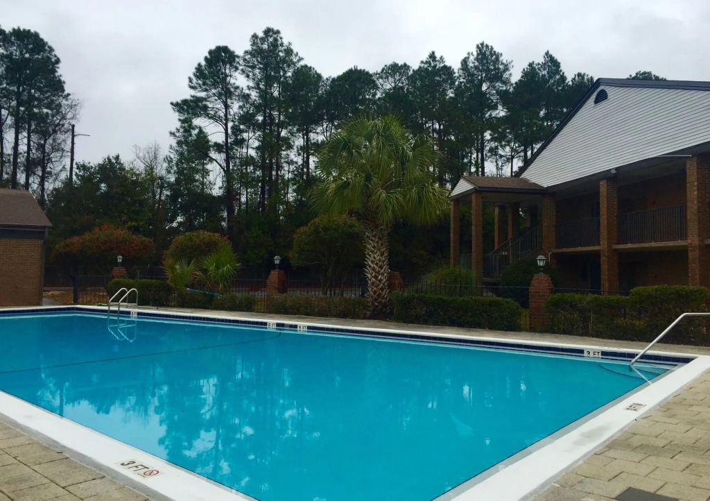 At Home Inn - Pensacola