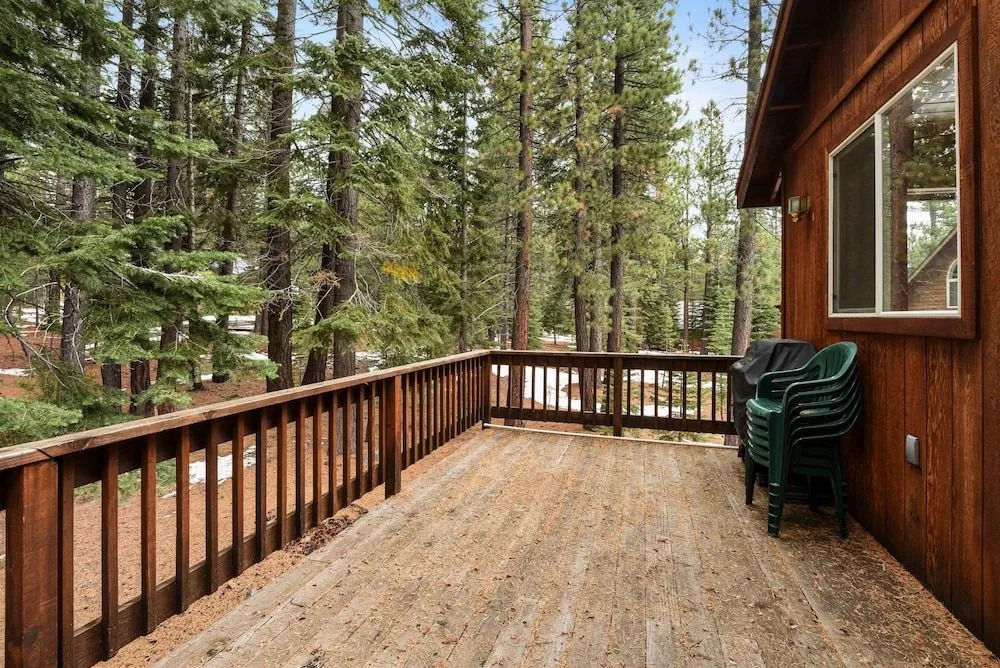 Truckee Pines Retreat Game Room & Forest Views