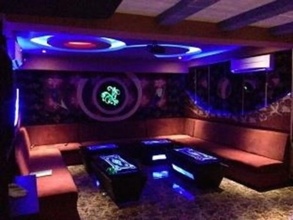 M H Hotel