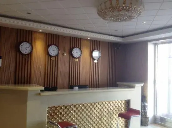 Xiaohonglou Hotel, Luohe