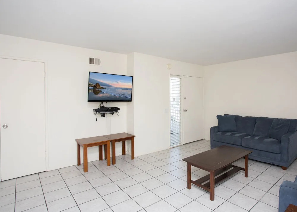 3610 Seashore Drive Abrl 2 Bedroom Duplex