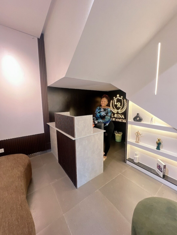 L Rina Apartment