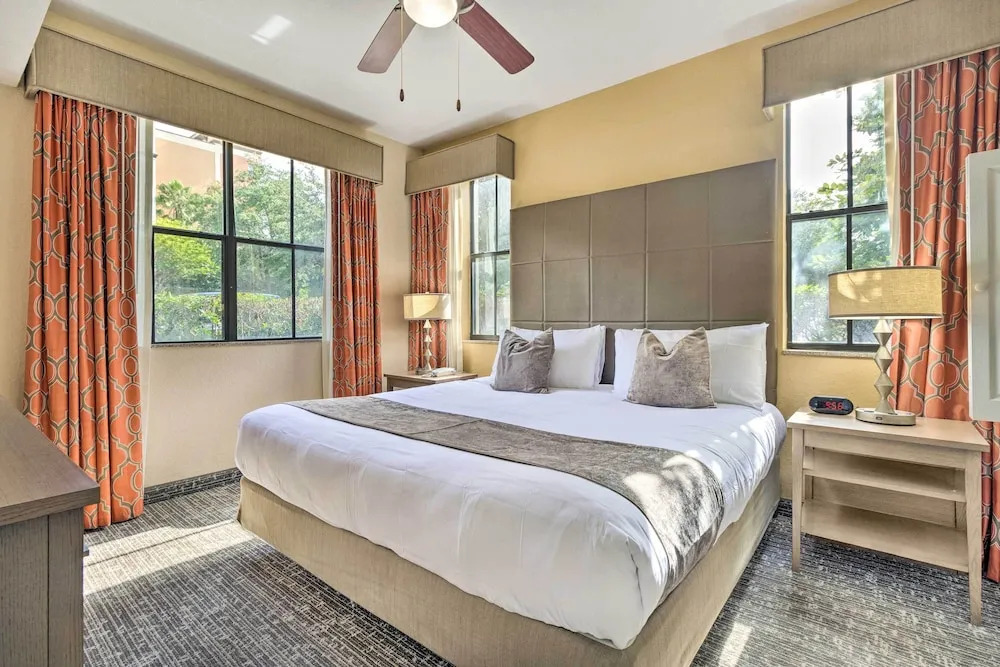 Disney Good Neighbor Resort Condo < 4 Mi to Wdw!