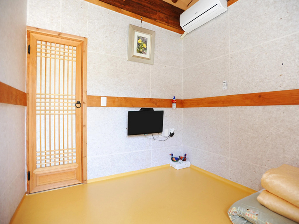 Happiness Full Hanok Guesthouse