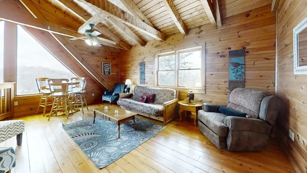 Sweet Scarlet Rose 4 Bedroom Cabin