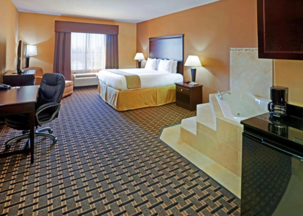 Comfort Inn & Suites Dallas Medical-Market Center