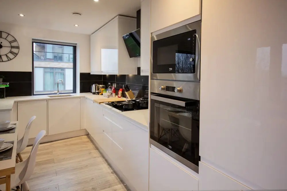 Family & Large Groups- 3x Bed Apartment in London