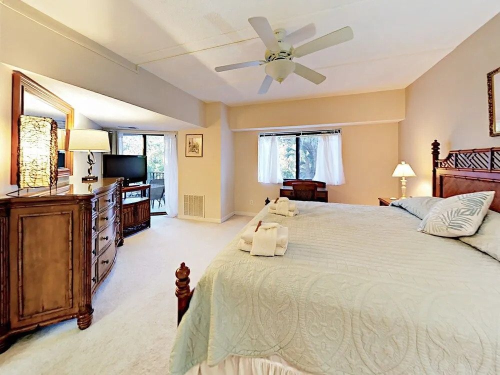 Forest Beach Unit 105 - 2 Br Condo